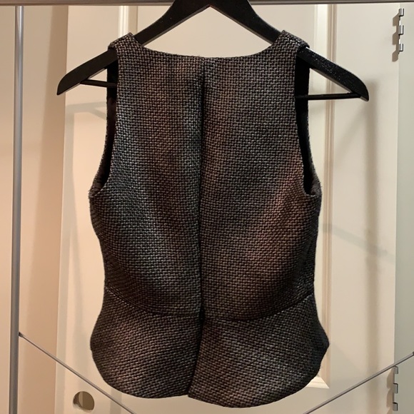 Gorgeous peplum top from Banana Republic - Picture 4 of 4